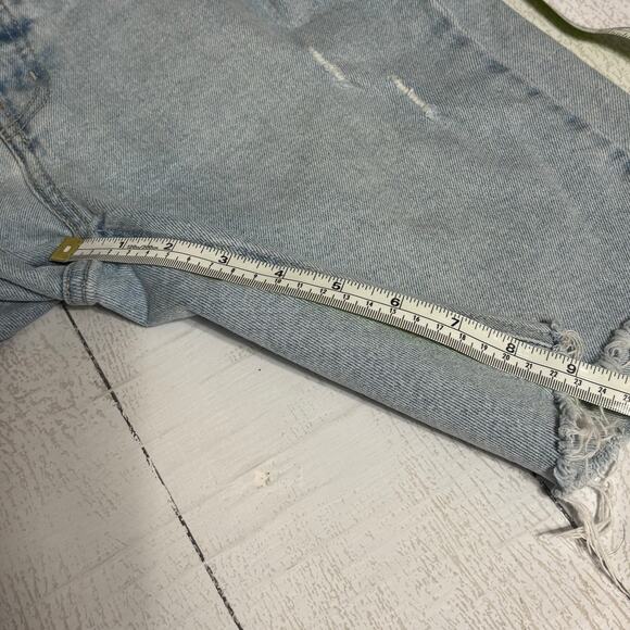 Cello Light Wash Distressed Denim Shorts Size Large - Picture 7 of 12